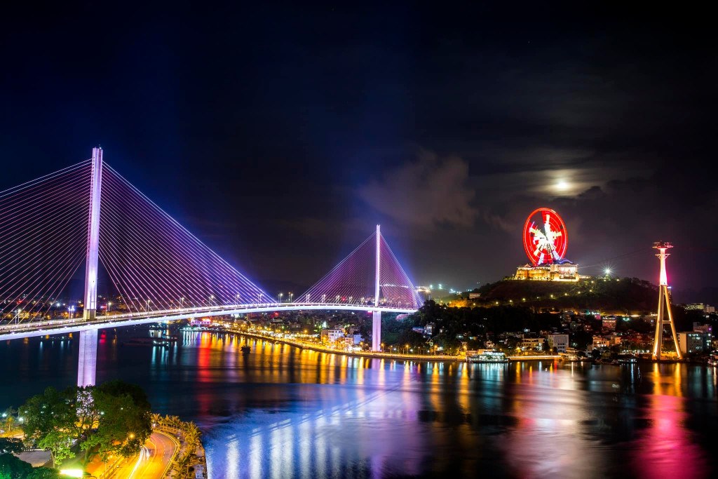 Cầu Bãi Cháy. Ảnh: Fb Wyndham Legend Halong