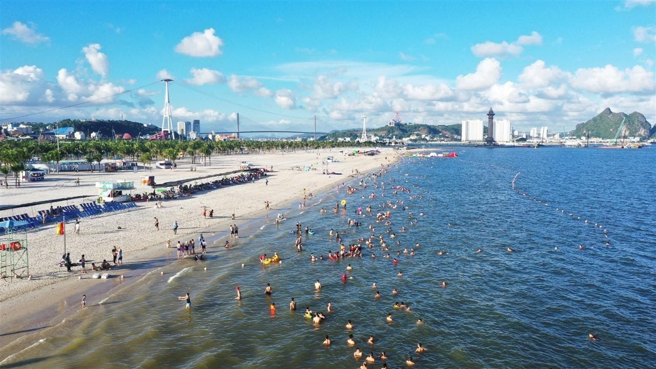 Bãi Cháy, Hạ Long