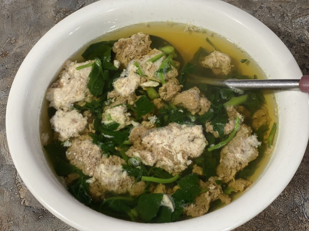 Canh mùng tơi cà ra. Ảnh: Báo Quảng Ninh