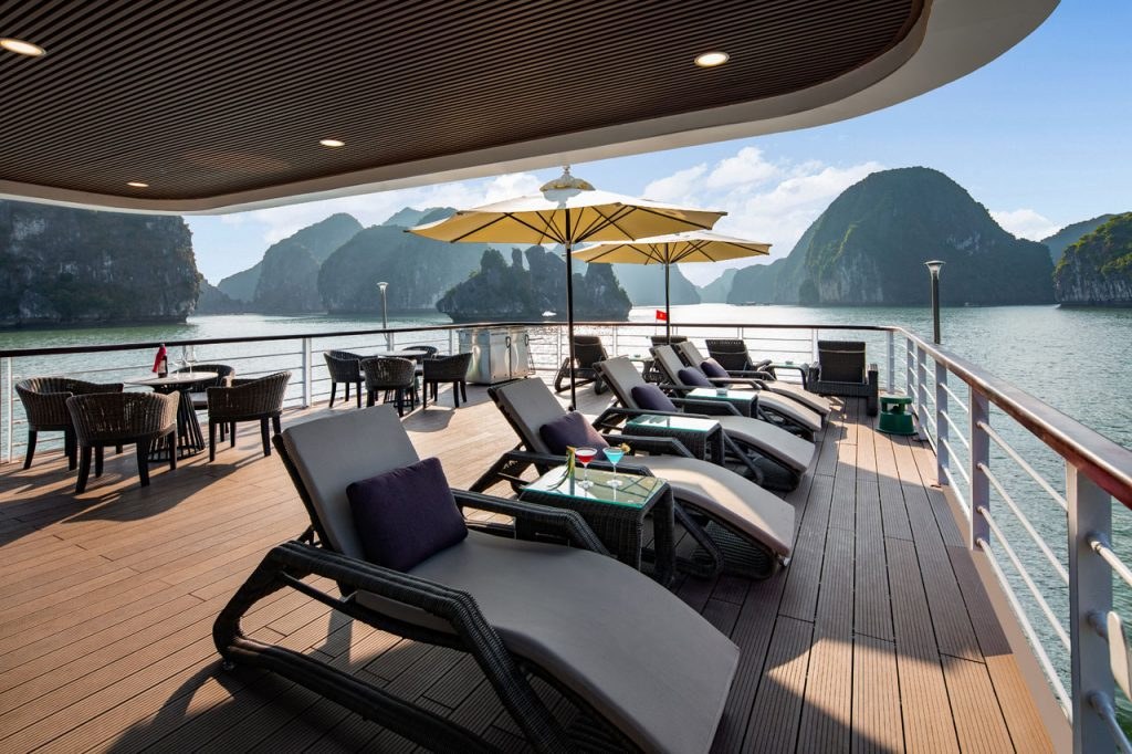 Du thuyền Jade Sails