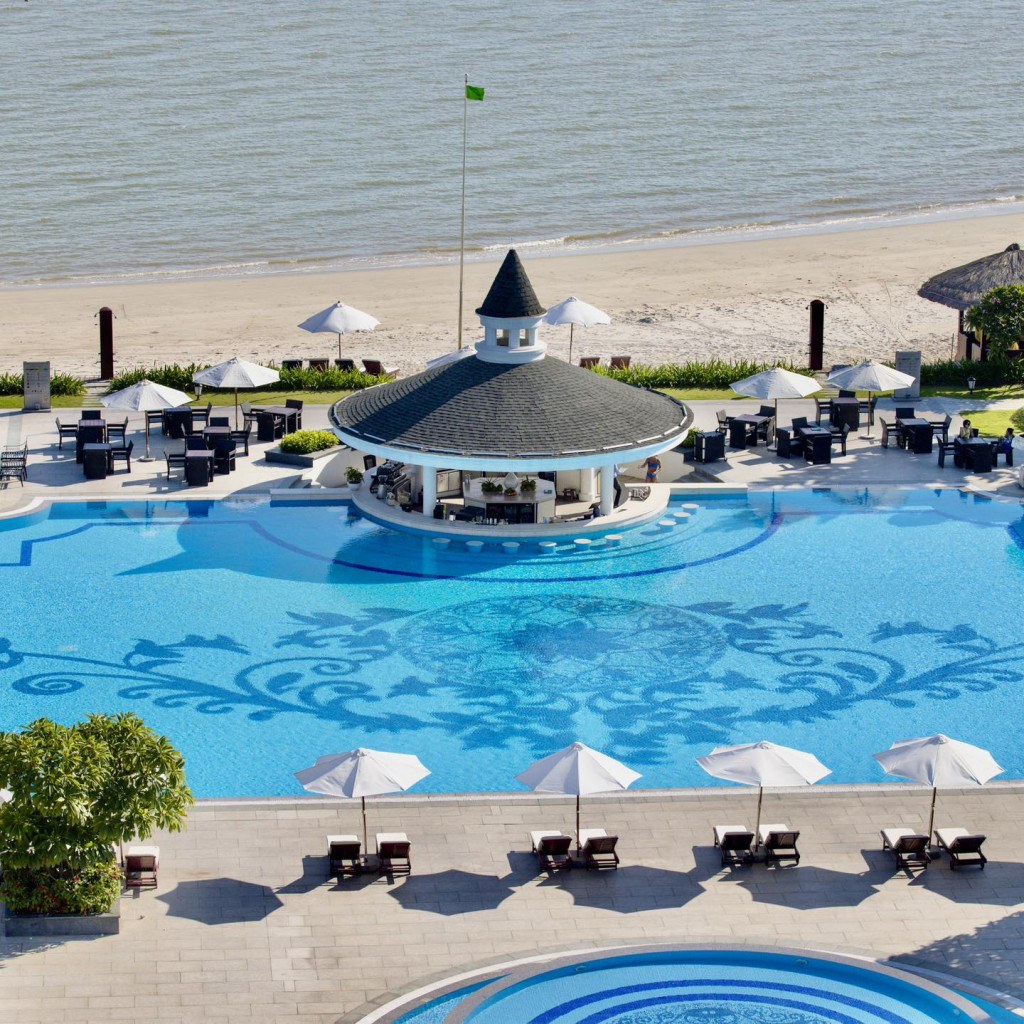 vinpearl-resort-spa-ha-long-ivivu-6
