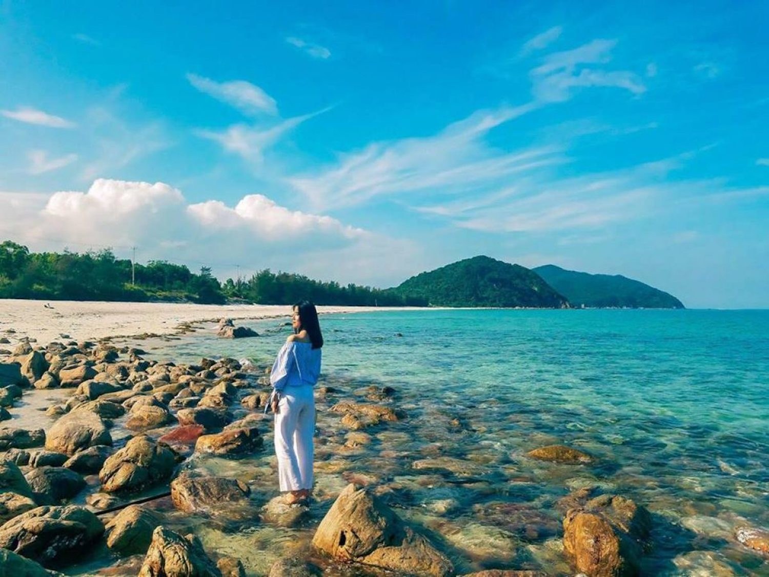 Bãi tắm Minh Châu: “Chốn thiên đường” trên đảo Quan Lạn 4