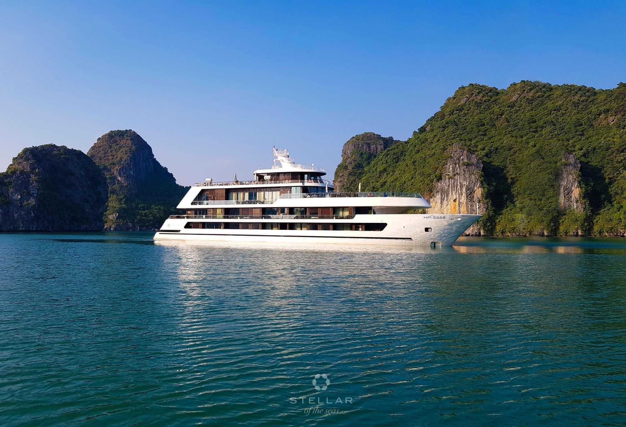 du thuyền Hạ Long 5 sao
