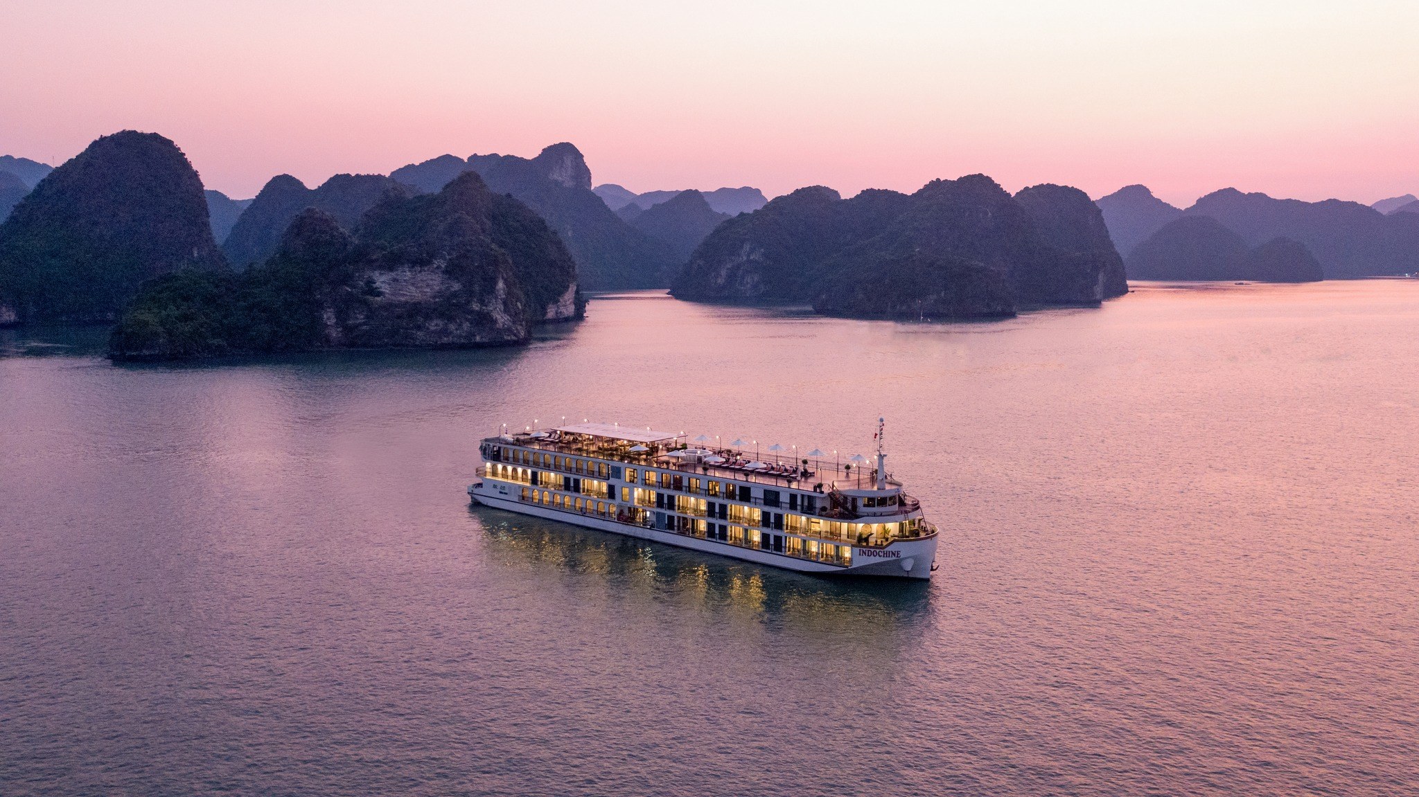 Du- thuyền- Indochine -Lan- Hạ-ivivu