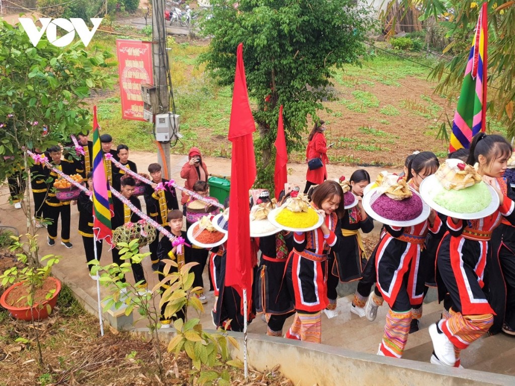 Sản vật dâng Bàn Vương. Ảnh: VOV.